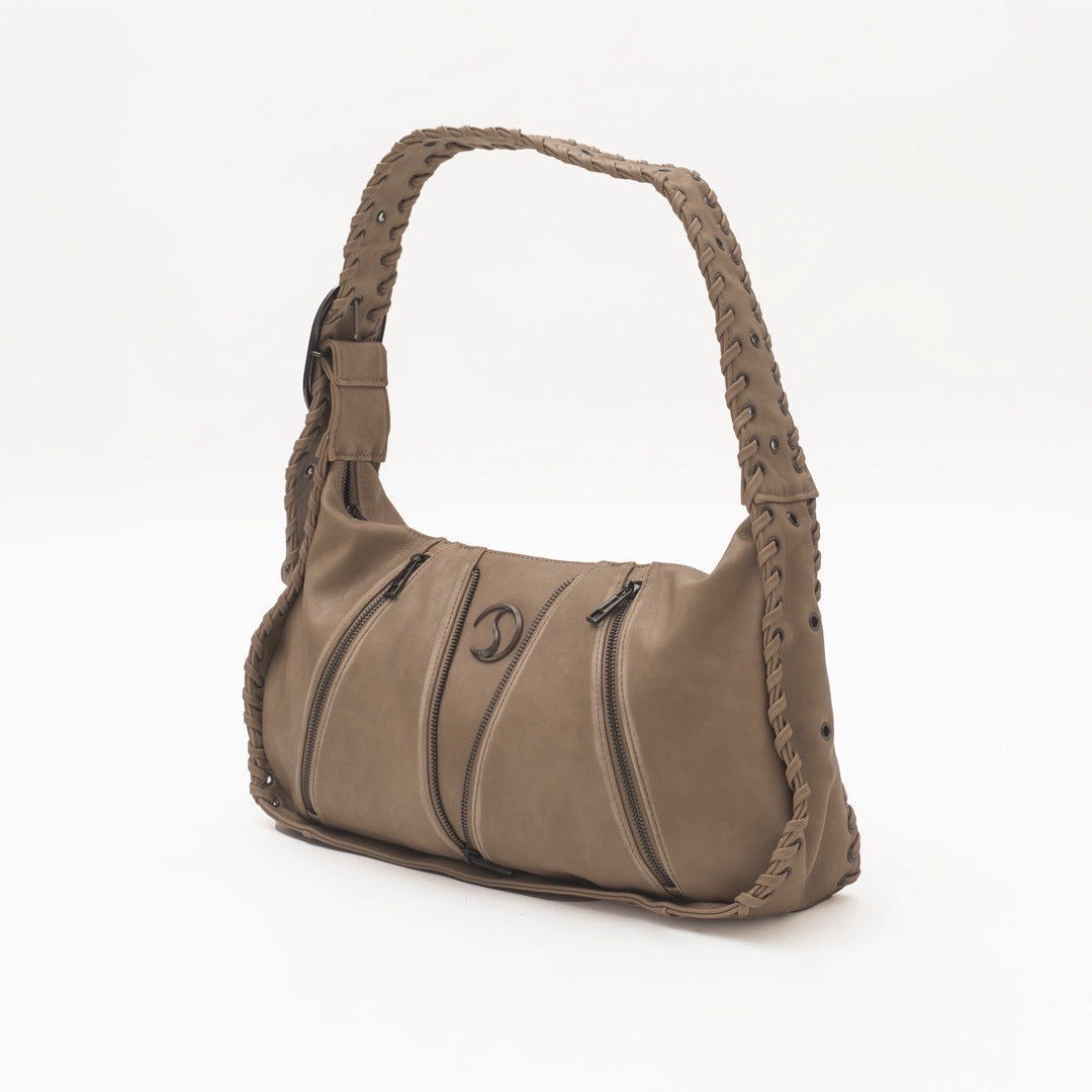 CRACK METAL ZIP SHOURDER BAG