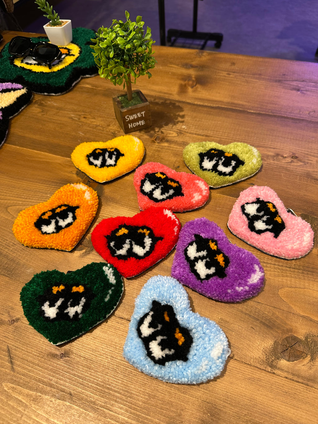 LOVERY RUG KEYHOLDER