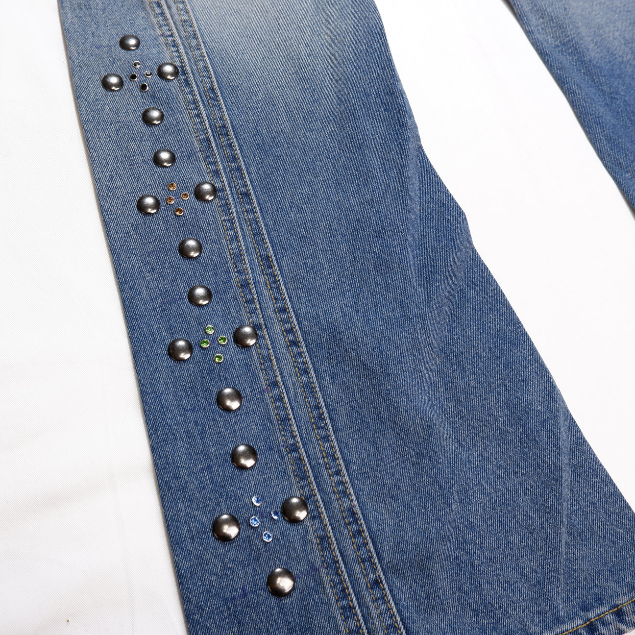 STUDS LINE DENIM PANTS