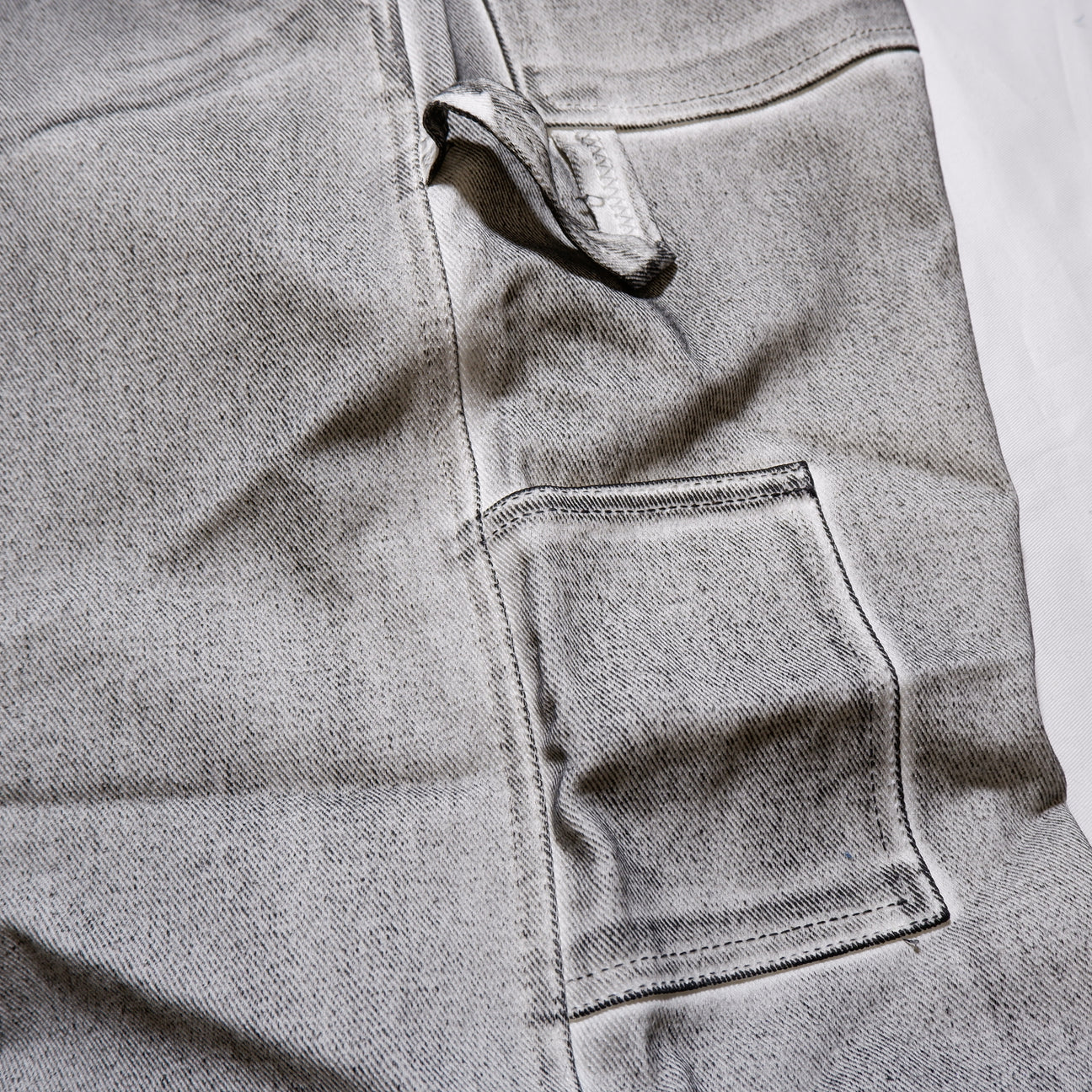 CULT OIL PAINT DENIM PANTS