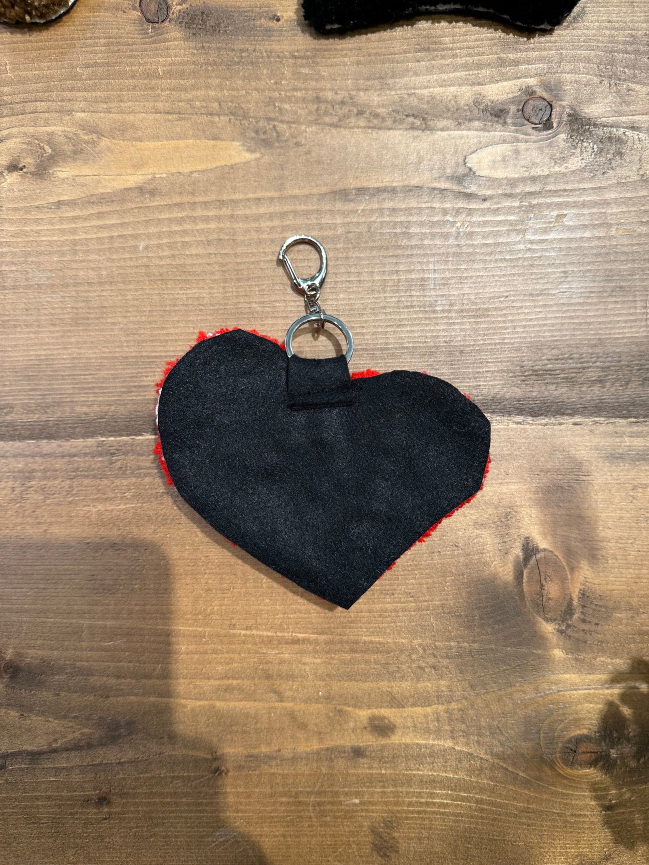 LOVERY RUG KEYHOLDER