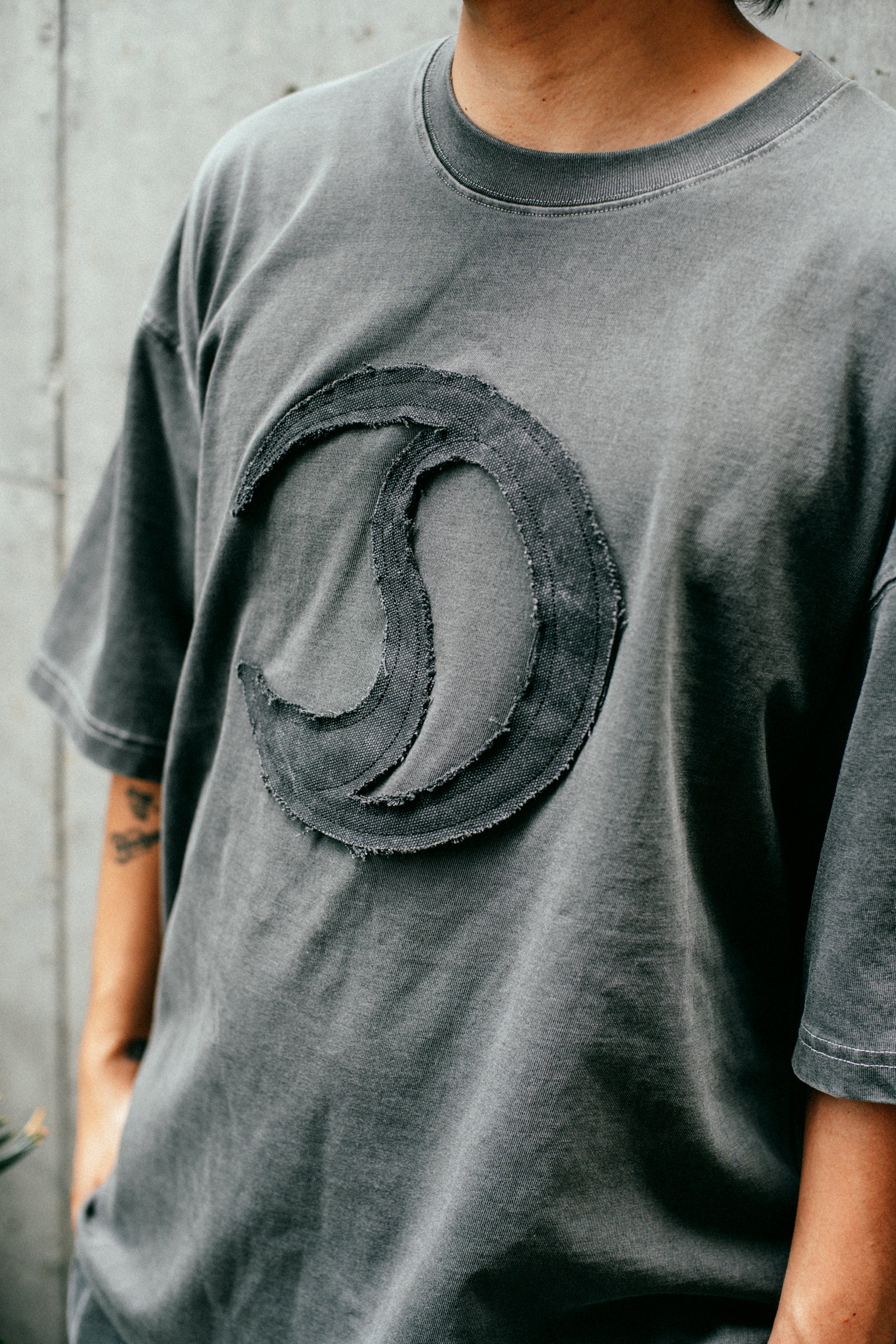 CRACK CLASSIC TEE