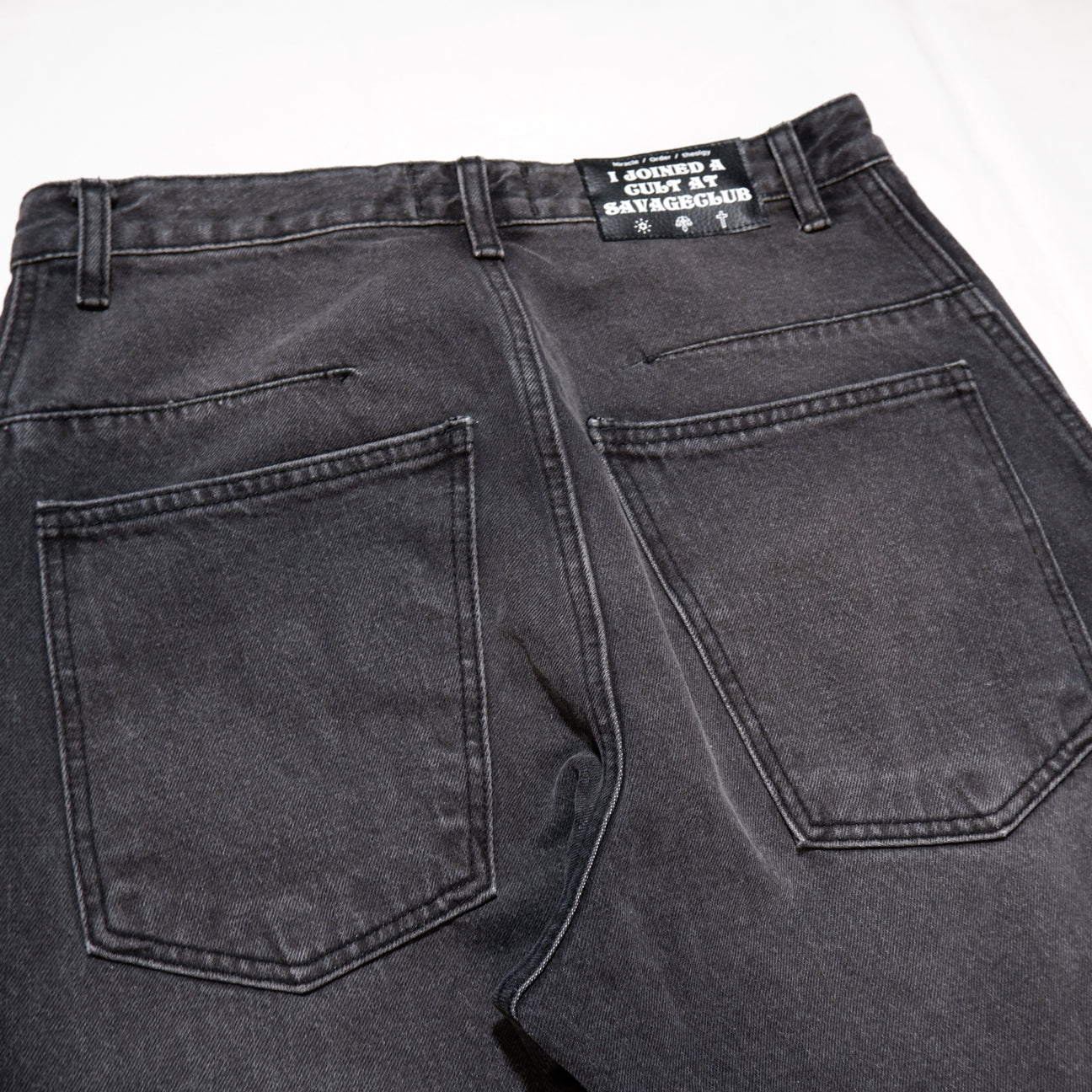 STUDS LINE DENIM PANTS