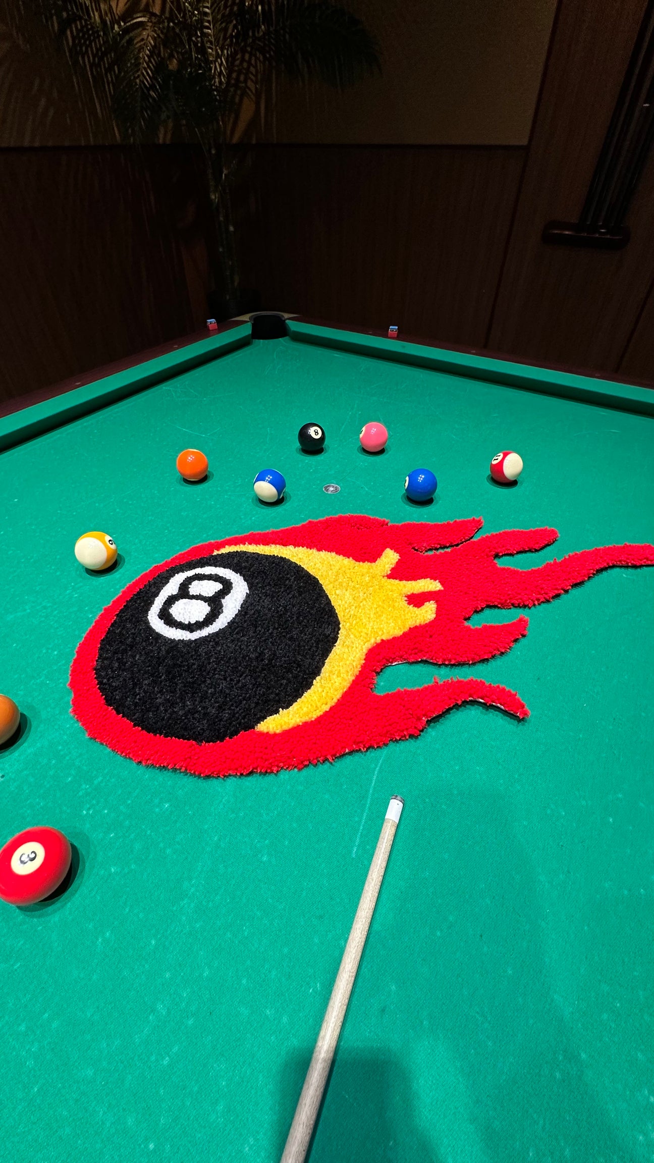 8BALL FIRE RUG