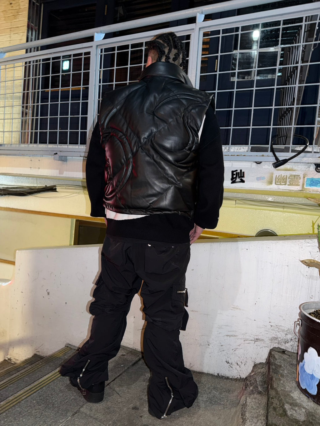 CRACK LEATHER DOWN VEST